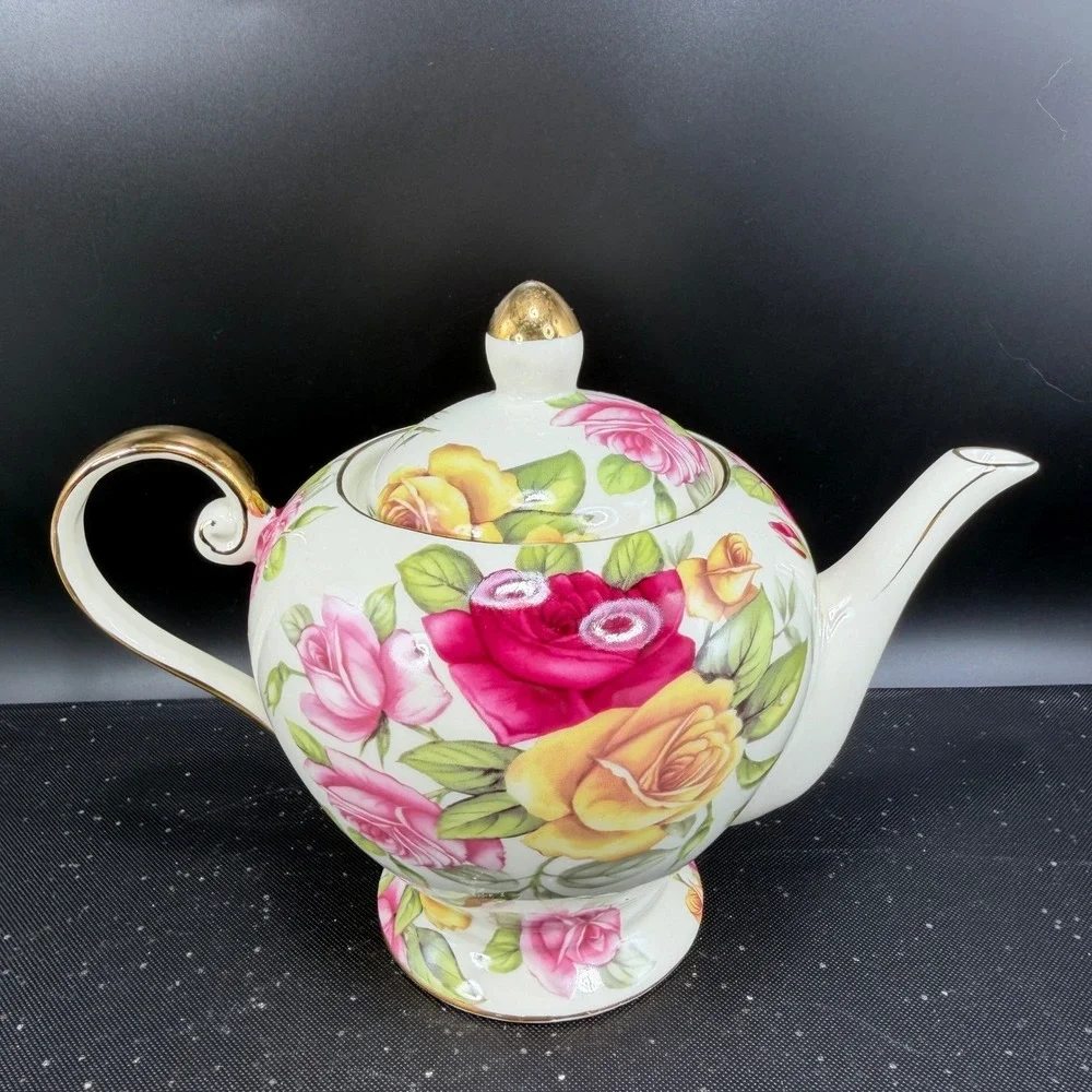Royal Elfleda Country Rose Teapot Allison LL Fine Porcelain Floral Gold Trim 9in